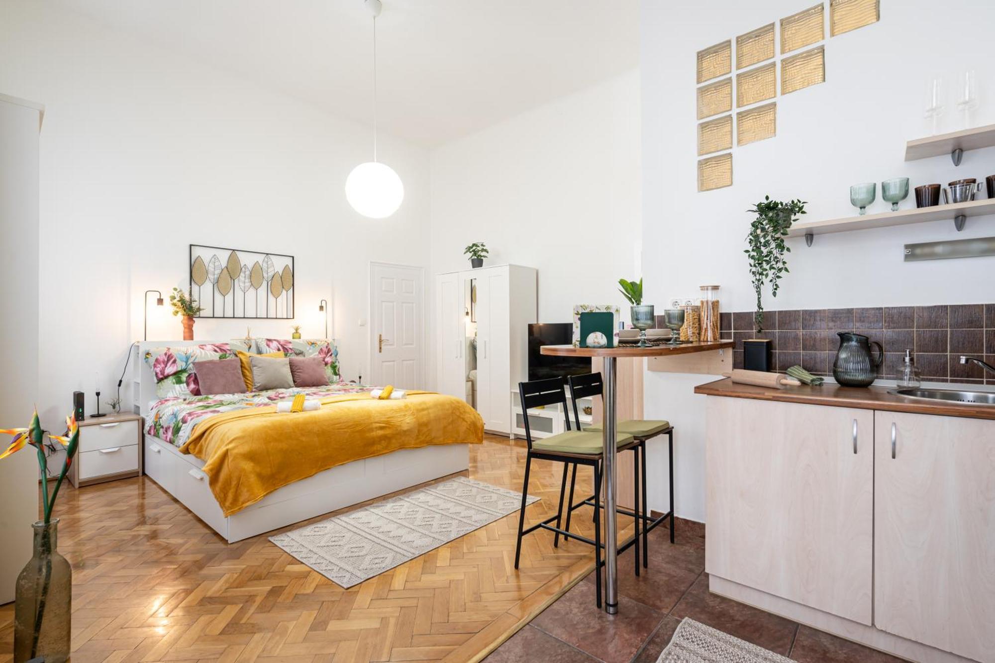 Cosmopolitan Studio - Chic Getaway In A Fancy Neighbourhood Budapeste Exterior foto
