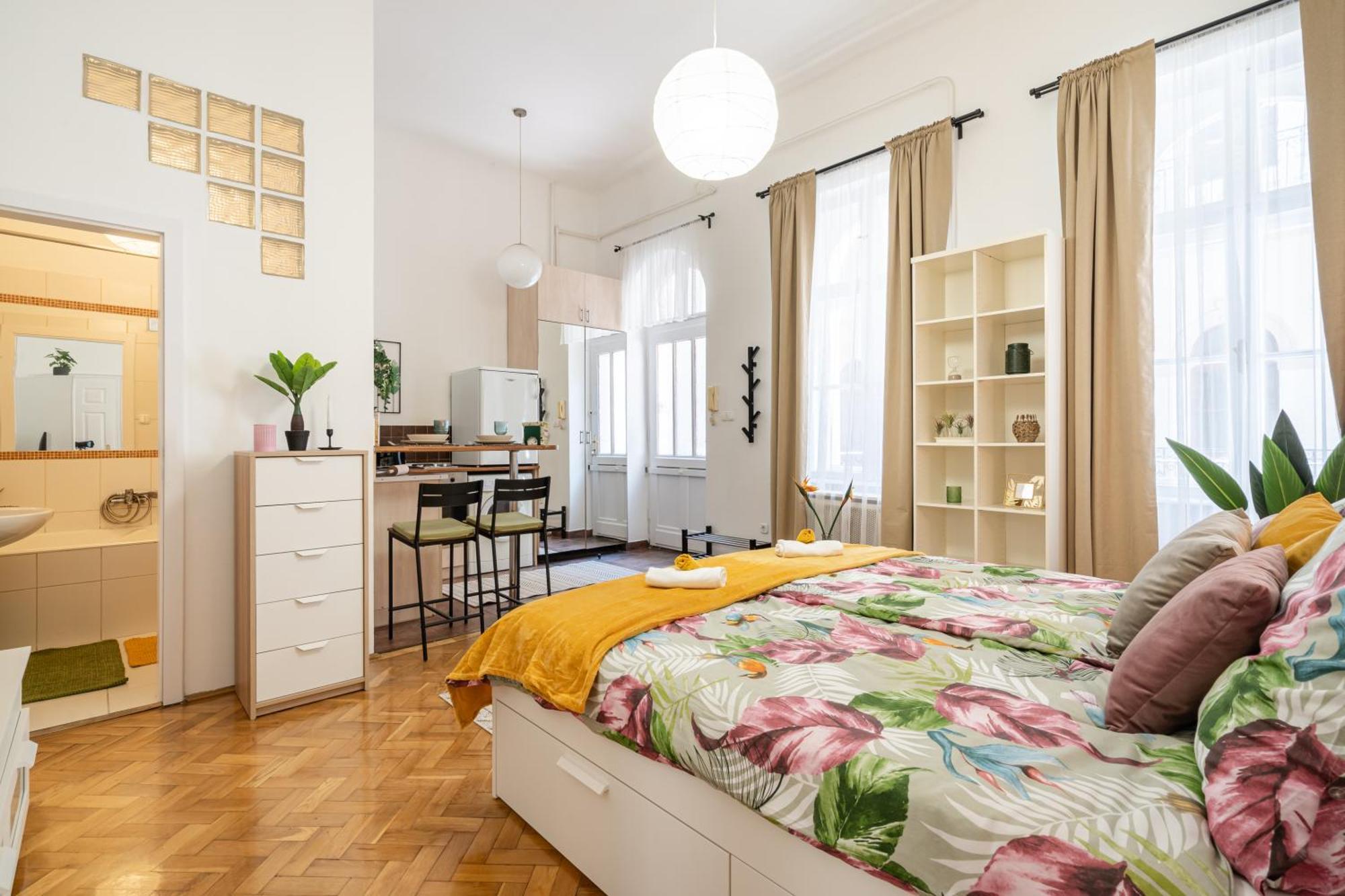 Cosmopolitan Studio - Chic Getaway In A Fancy Neighbourhood Budapeste Exterior foto