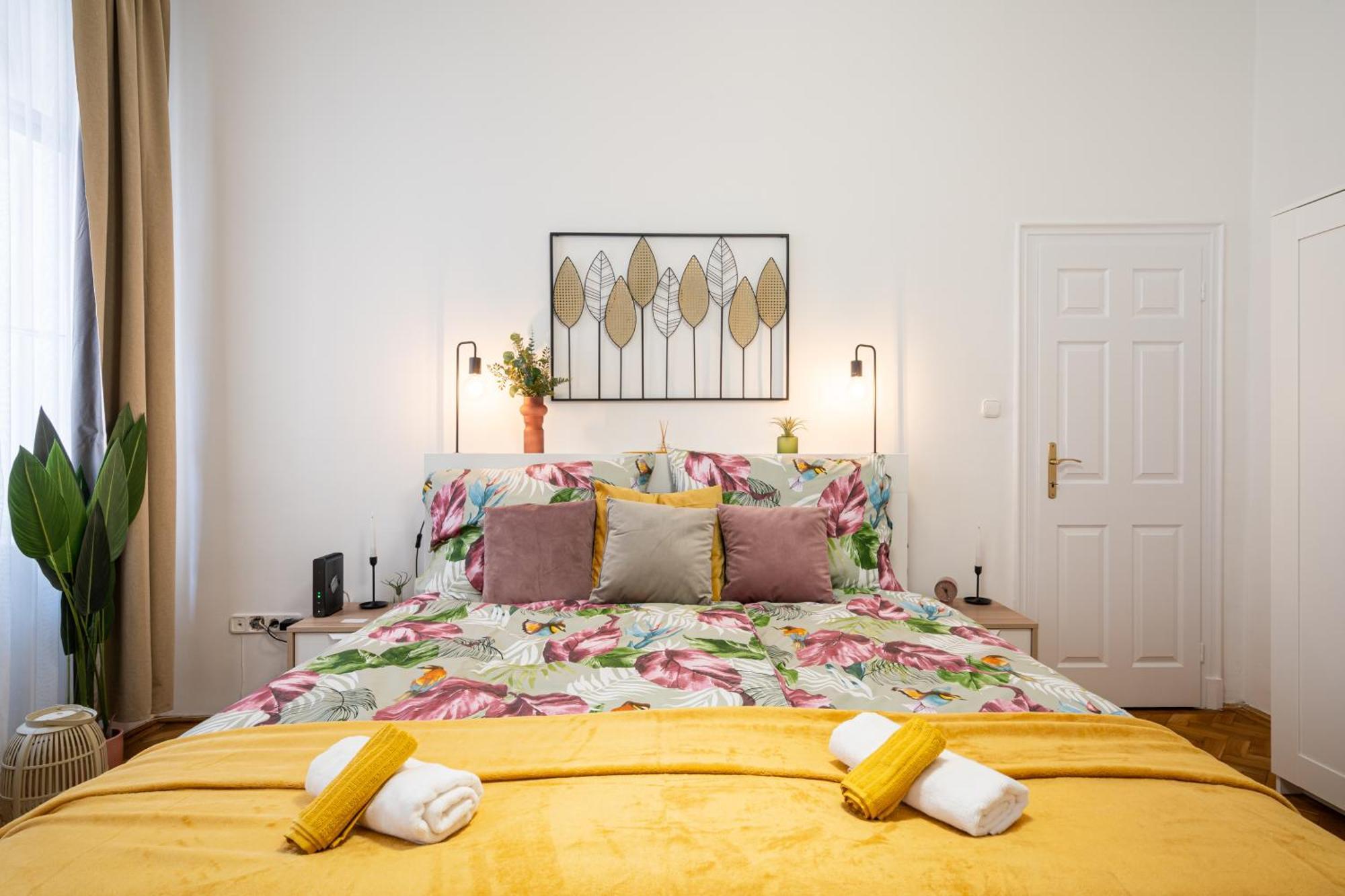 Cosmopolitan Studio - Chic Getaway In A Fancy Neighbourhood Budapeste Exterior foto