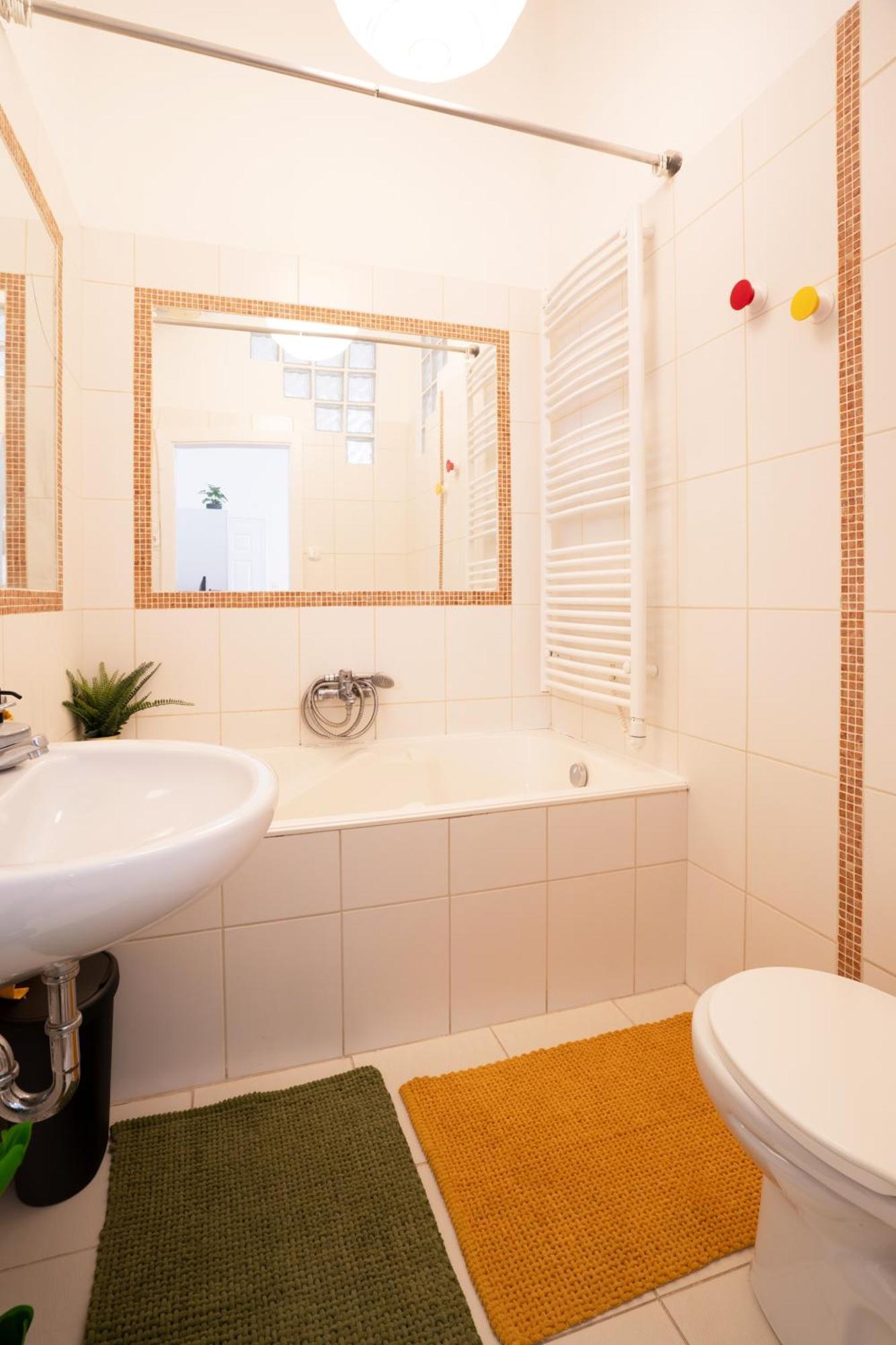 Cosmopolitan Studio - Chic Getaway In A Fancy Neighbourhood Budapeste Exterior foto